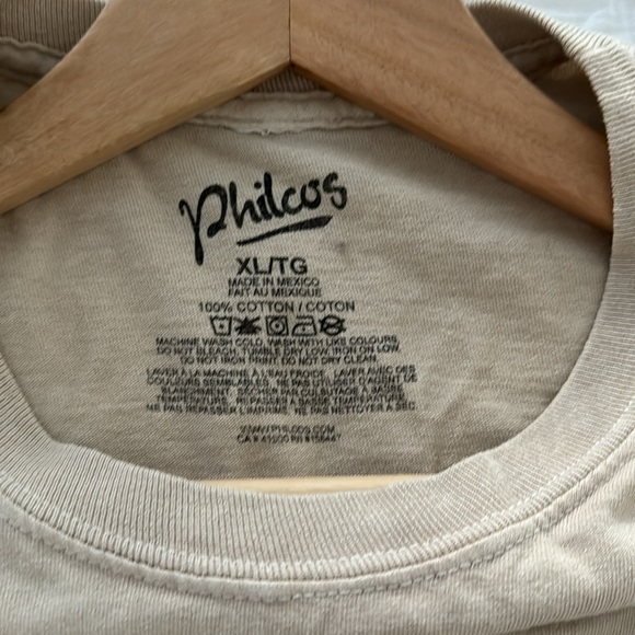 Uniqlo Long-sleeved Graphic Tee - Van Gogh graphic. Unisex, Size XL. - Picture 6 of 12